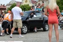 Strongman: bochnianie prężyli muskuły (foto)