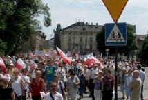 Kraków: wielki marsz w obronie wolnych mediów (video)
