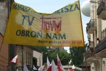 Kraków: wielki marsz w obronie wolnych mediów (video)