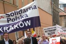 Kraków: wielki marsz w obronie wolnych mediów (video)