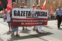 Kraków: wielki marsz w obronie wolnych mediów (video)