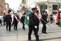 Kraków: wielki marsz w obronie wolnych mediów (video)