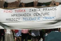 Kraków: wielki marsz w obronie wolnych mediów (video)