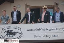 Dąbrówka: wyścigi konne przyciągnęły tłum widzów