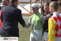Dąbrówka: wyścigi konne przyciągnęły tłum widzów