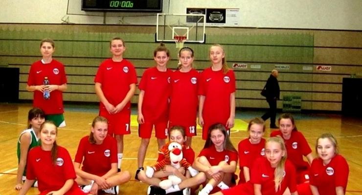 Kolejne zwycięstwo koszykarek MOSiR Bochnia