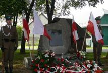 Damienice: Odsłonięto Pomnik Ofiar Zbrodni Katyńskiej