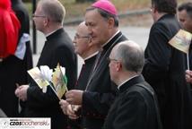 Setki bochnian i pielgrzymów w Marszu dla Życia i Rodziny