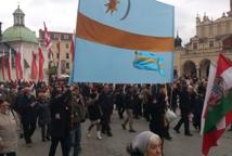 Kraków: Marsz Niepodległości-przemarsz przez rynek