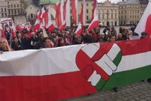 Kraków: Marsz Niepodległości-przemarsz przez rynek