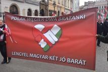 Kraków: Marsz Niepodległości-przemarsz przez rynek