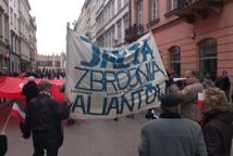 Kraków: Marsz Niepodległości-przemarsz przez rynek