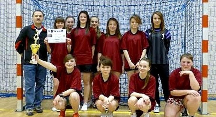 Żegocina mistrzem powiatu w piłce ręcznej