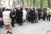 Odsłonięto tablicę ku pamięci Profesorstwa Kotów