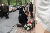 Odsłonięto tablicę ku pamięci Profesorstwa Kotów