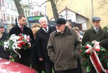 Odsłonięto tablicę ku pamięci Profesorstwa Kotów