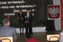 Łapanów: pożegnanie III klas z udziałem radnych