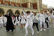 Łapczyca tańcem dziękuje za kanonizację Jana Pawła II
