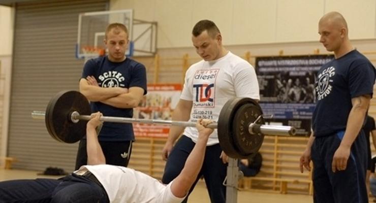 Strongmani opanowali Bochnię