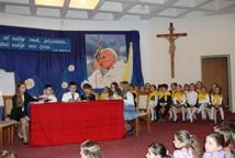  Uczniowie SP Nr 7 Janowi Pawłowi II 