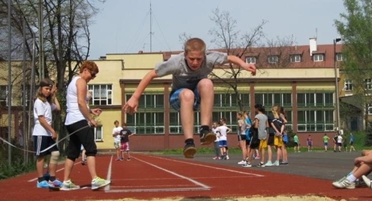 „5” i „4” awansują w czwórboju lekkoatletycznym