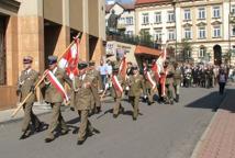Dzień Wojska Polskiego: wręczenie sztandaru i pokazy
