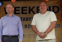 Marek Piekarczyk i Grzegorz Kapcia pod kominem