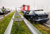 Wypadł z auta wprost pod inne samochody