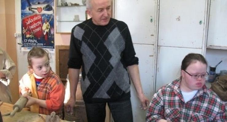 Wiśnicki „Plastyk” przyjacielem niepełnosprawnych