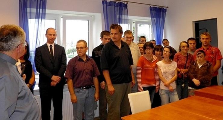 Podopieczni WTZ w Łapanowie mają salę komputerową