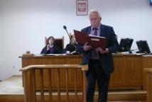 Adam Korta walczy o pracę/pieniądze ze Starostwem 