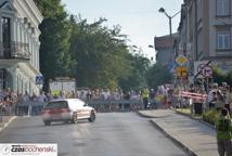 77 załóg rajdowych przejechało ulicami miasta