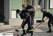 77 załóg rajdowych przejechało ulicami miasta