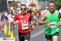 Ponad 200 osób pobiegło charytatywnie przez Bochnię
