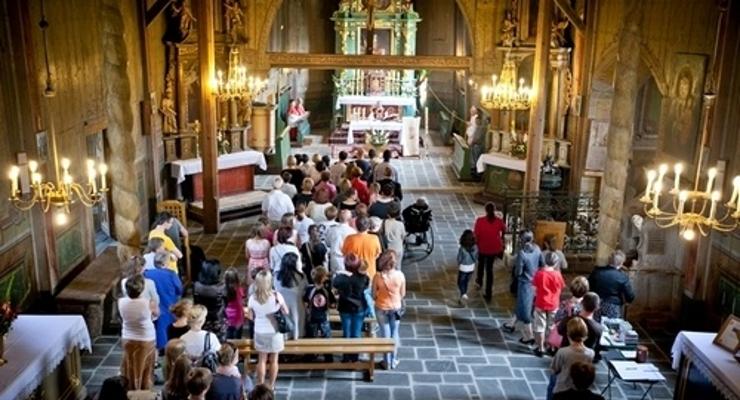 Łapanów: msze św. znów w starym kościele