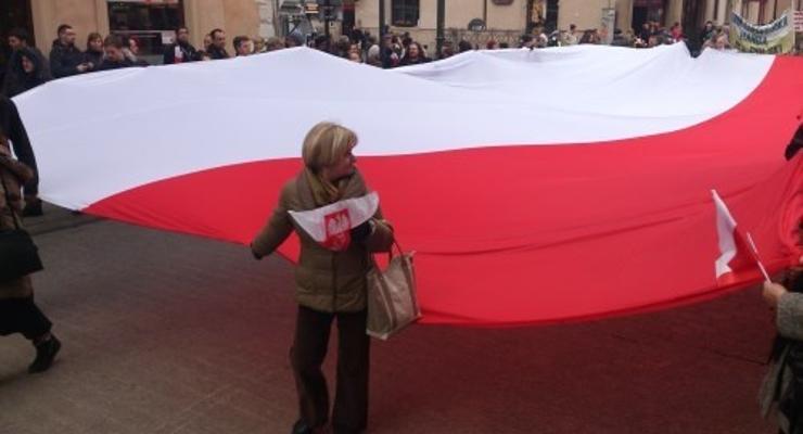 Kraków: Marsz Niepodległości-przemarsz przez rynek