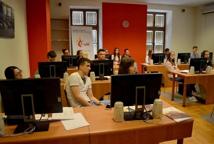 ŚDMowe media wychodzą z cienia