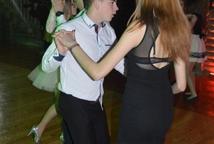 Maturzyści rozpoczęli studniówkowe bale