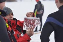 Drwinia: ratowanie życia na lodzie