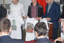  Zaprojektowali patriotyczne loga