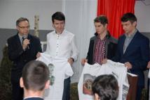  Zaprojektowali patriotyczne loga