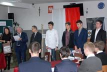  Zaprojektowali patriotyczne loga