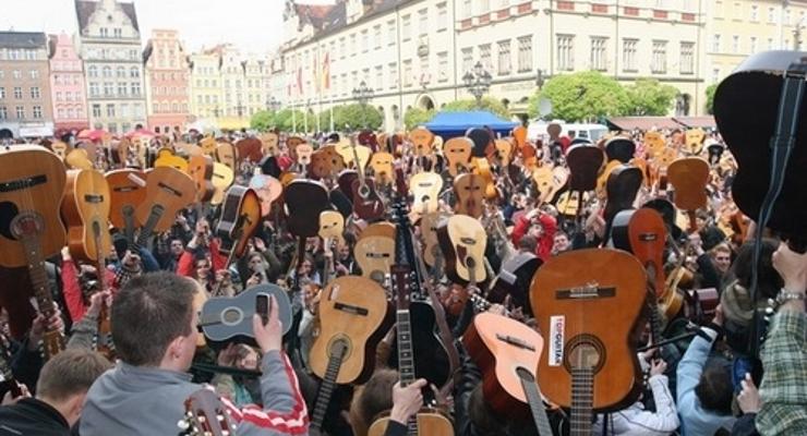 Bocheńscy gitarzyści pobiją Gitarowy Rekord Guinnessa?