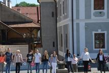 Czytelniczy flash mob zawładnął rynkiem - Foto