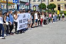 Czytelniczy flash mob zawładnął rynkiem - Foto