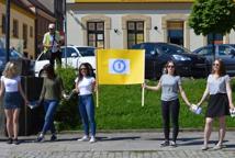 Czytelniczy flash mob zawładnął rynkiem - Foto