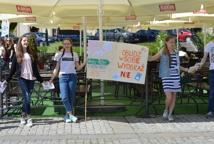 Czytelniczy flash mob zawładnął rynkiem - Foto