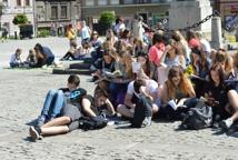 Czytelniczy flash mob zawładnął rynkiem - Foto