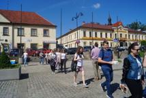 Czytelniczy flash mob zawładnął rynkiem - Foto