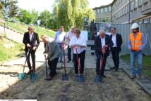 Ruszyła budowa sali – pierwsze łopaty już wbite